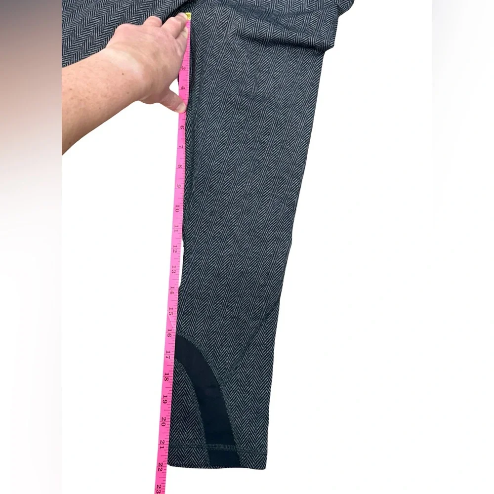 Lululemon Run Inspire Crop ll Size 4 All Luxtreme Black Heathered Leggings - Picture 9 of 12